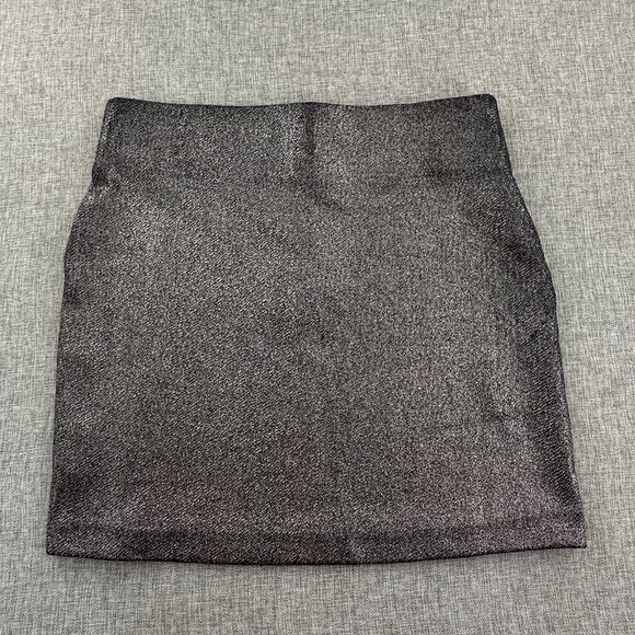 NEW! BCBGeneration Fitted Mini Skirt Medium $48 Elastic waist Metallic Gray - Picture 11 of 13